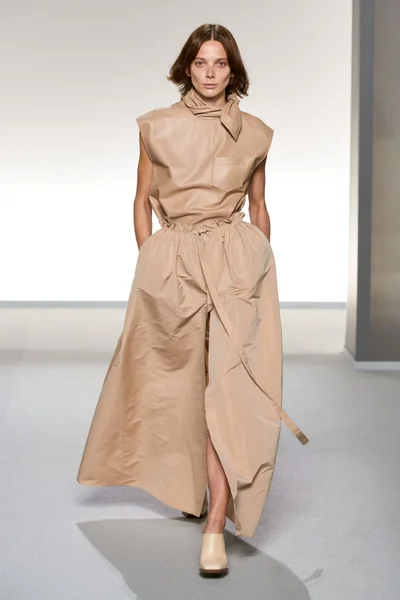 Look 1